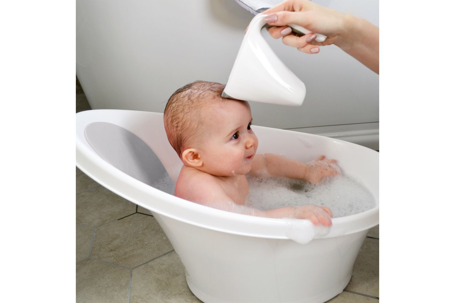 Shnuggle Washy Bath Jug | Baby Bath Rinse Cup | Bpa-free | White Grey