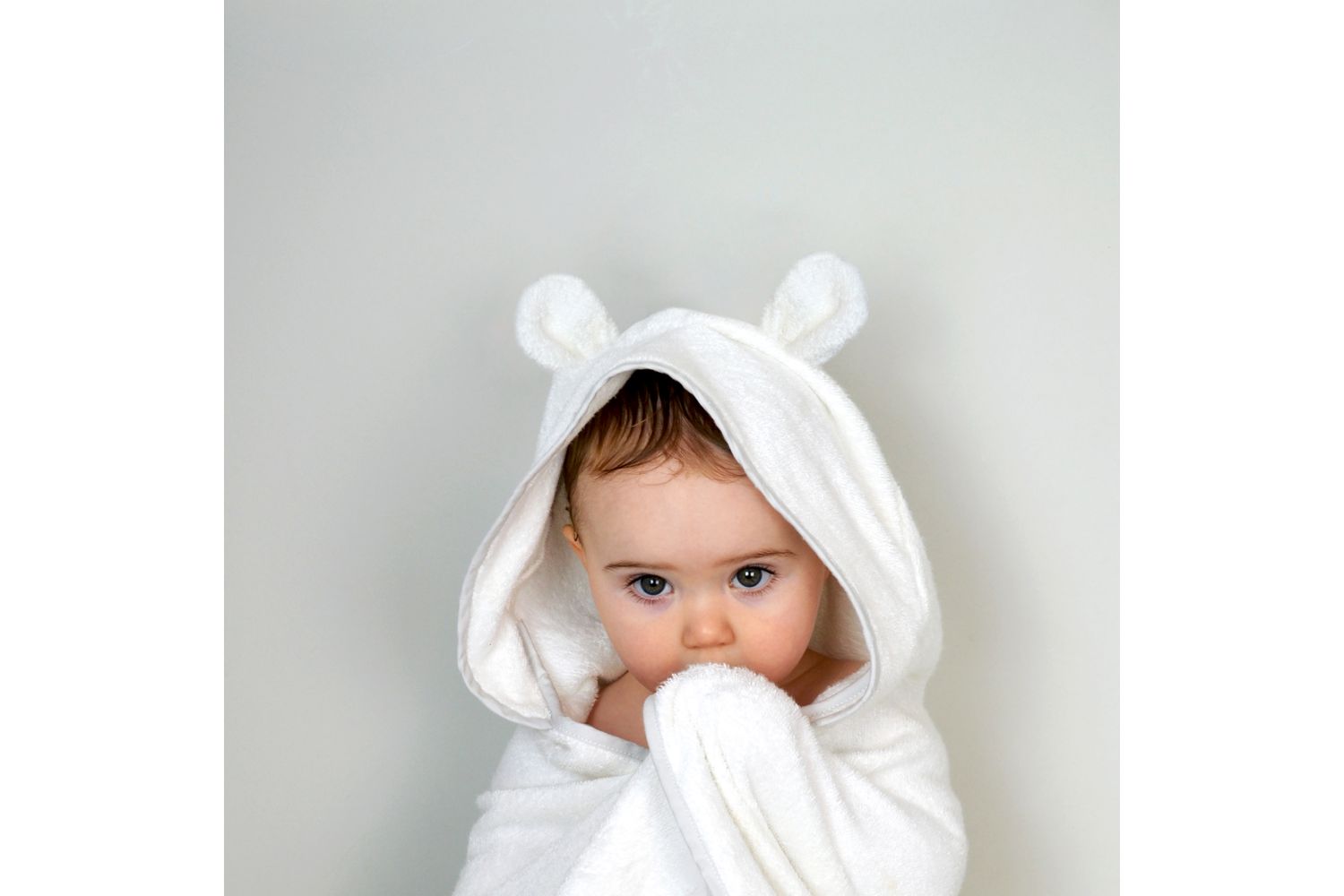 Shnuggle Bamboo Wearable Baby Towel | Hooded Baby Bath Towel | Bamboo Cotton Blend | 85 X 85 Cm