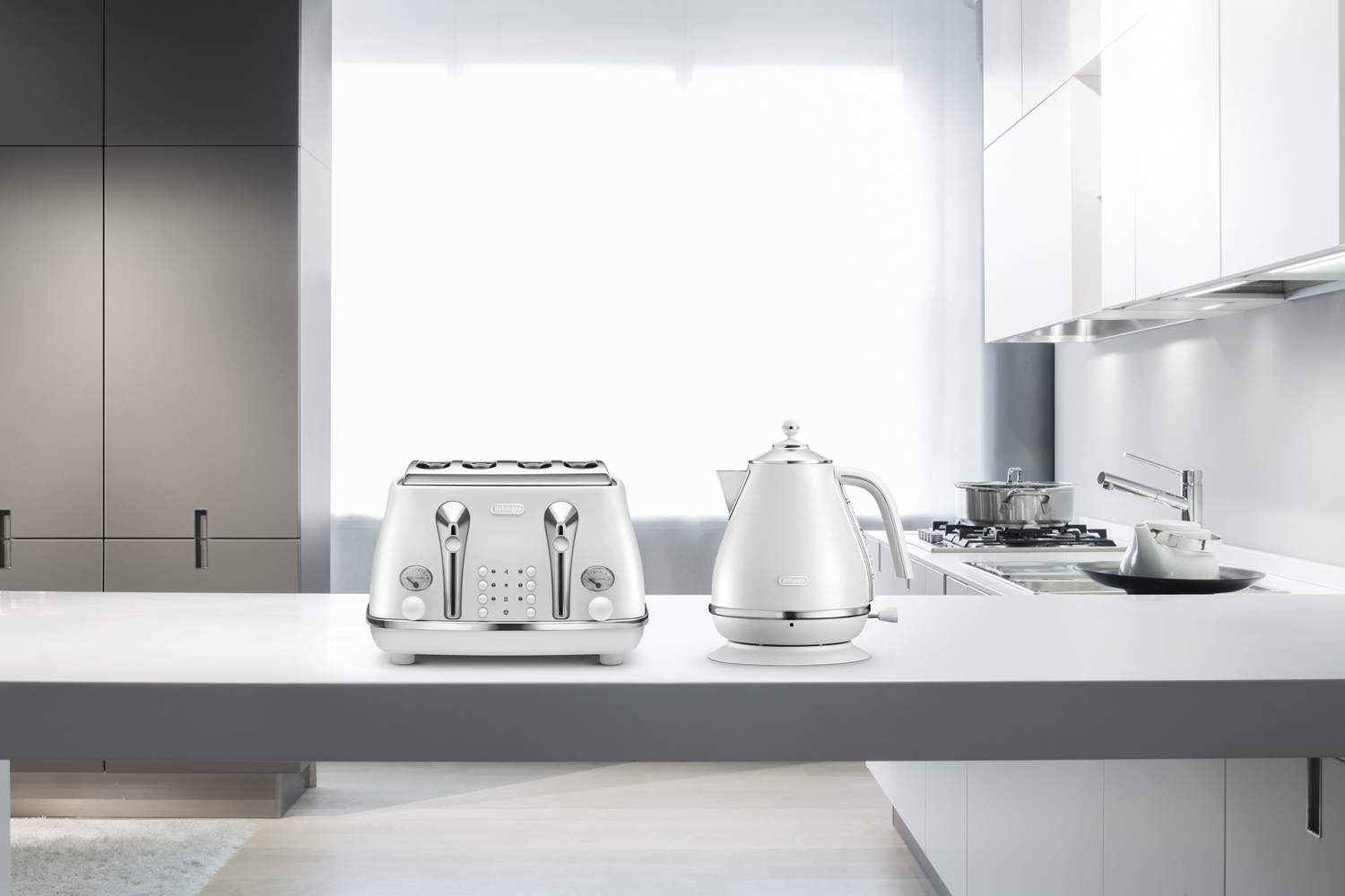 DeLonghi 1.7L Icona Elements Kettle KBOE3001.W White Ireland