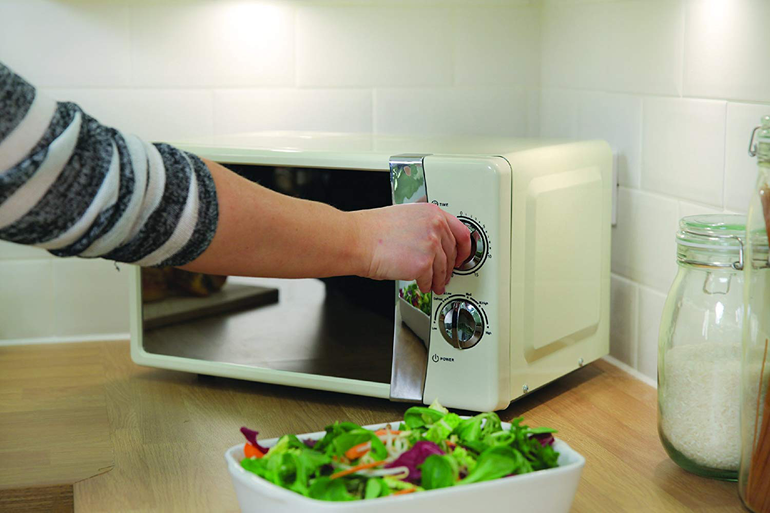 Russell Hobbs 17L 700W Freestanding Solo Microwave | RHMM701C | Cream