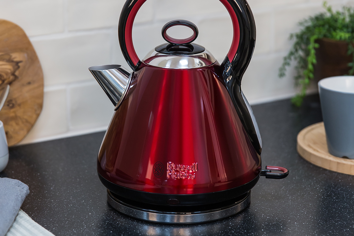 russell hobbs legacy quiet boil kettle