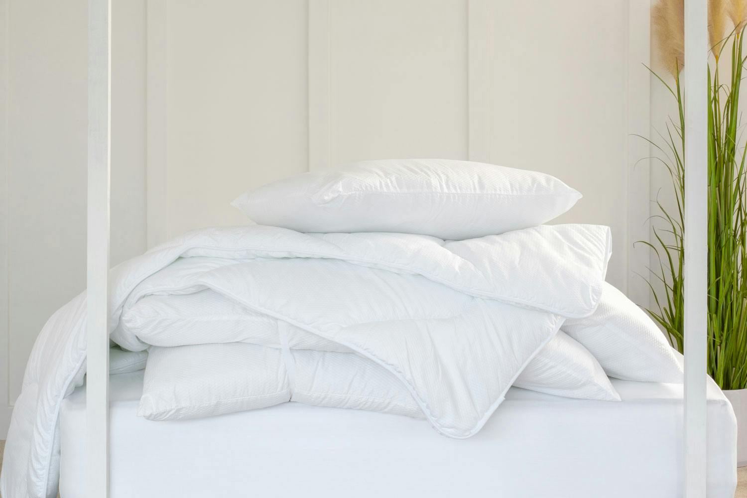 The Linen Room | Soft & Light 10.5 Tog Duvet | Double
