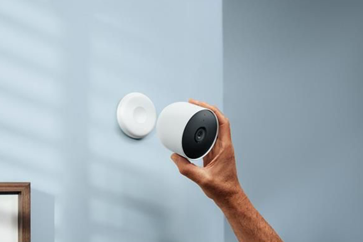 Google Nest Cam Indoor/Outdoor Security Camera Battery | Snow