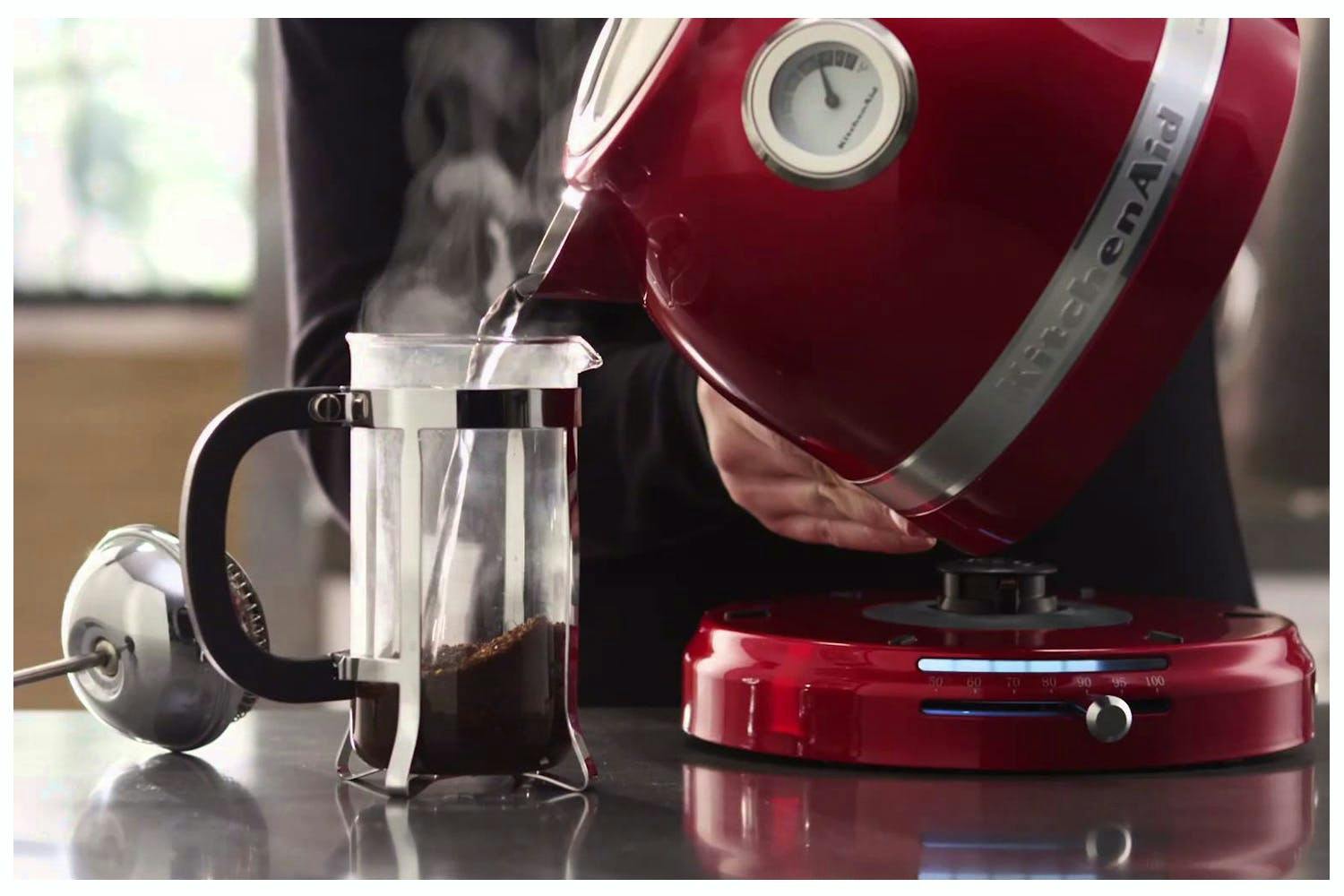 Electric kettle, Artisan 1.5L, Empire Red color - KitchenAid brand