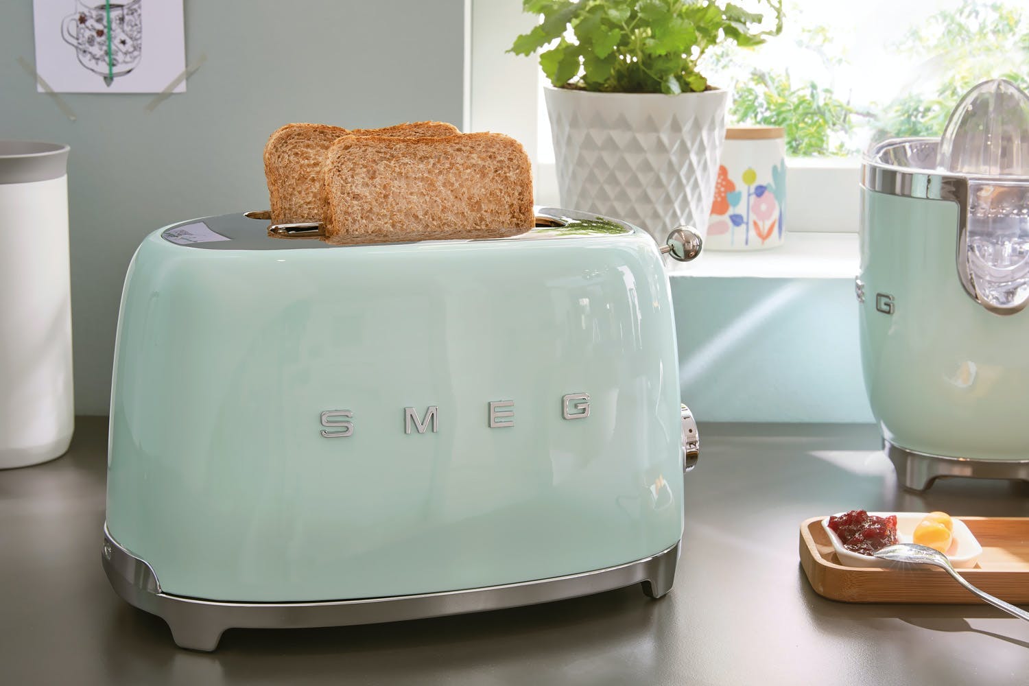 Smeg 50's Retro Style Aesthetic 2 Slice Toaster | TSF01PGUK | Pastel Green