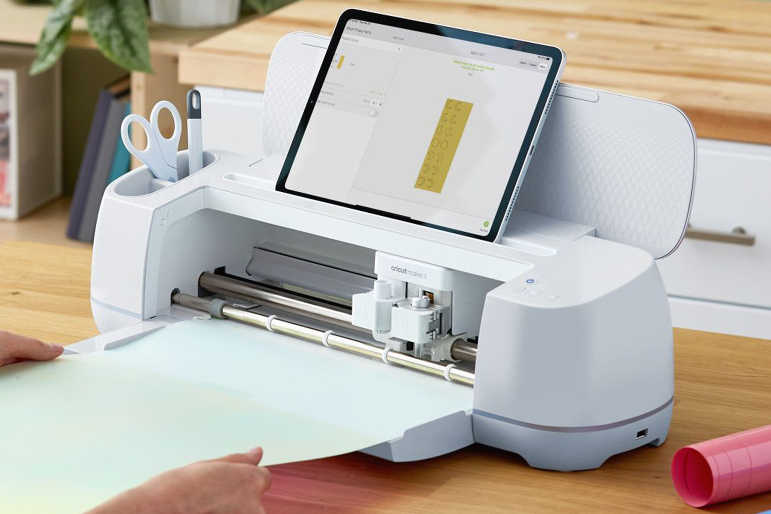 Cricut 13&quot; x 9&quot; Smart Iron-On Roll | Holographic Blue