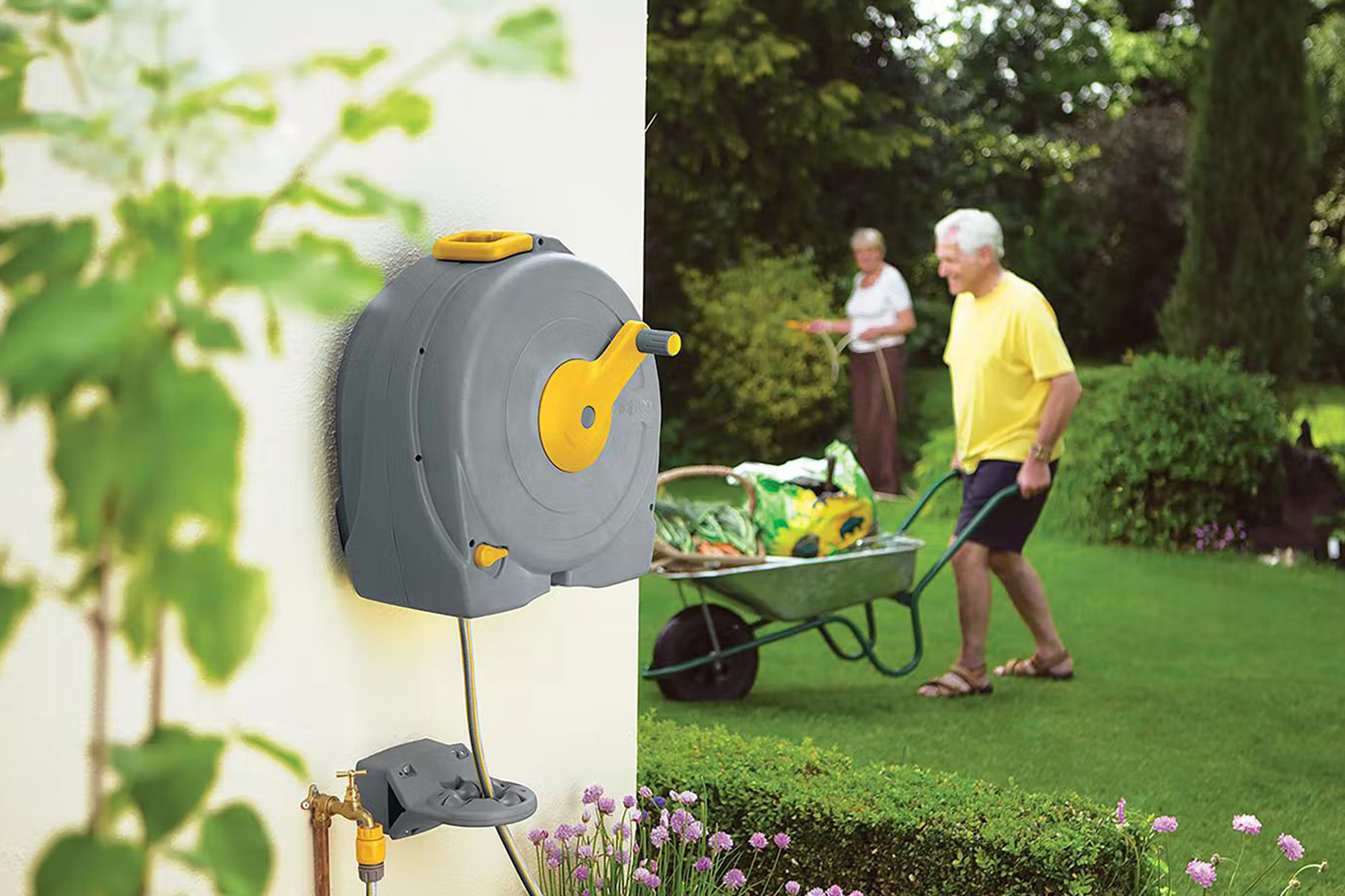 Hozelock 40m 1/2in Wall Mounted Fast Reel