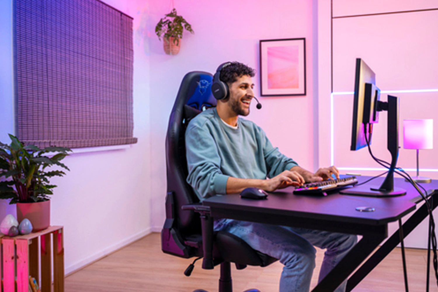 Trust GXT 980 Redex Rechargeable Wireless Gaming Mouse | Black