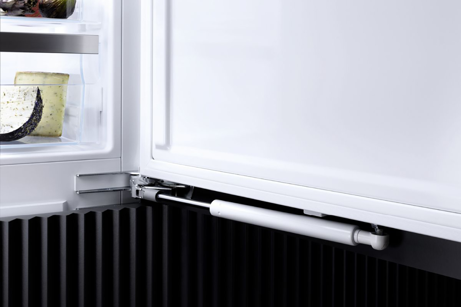 Miele Builtin Larder Freezer FNS7770 Ireland