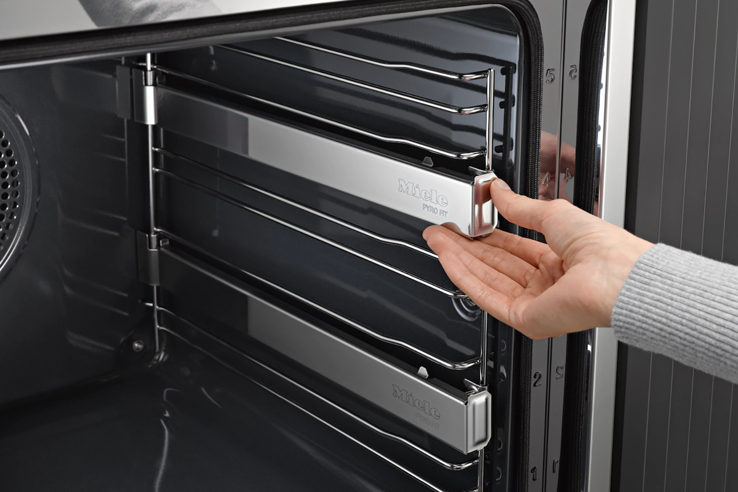 Miele Built-in Electric Single Oven | H7464BPBLACK