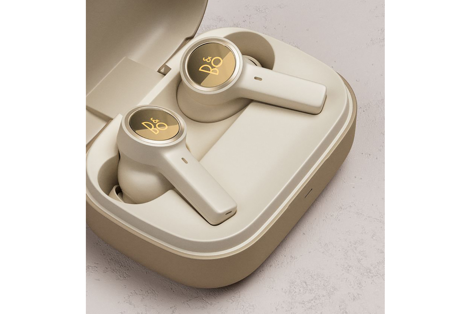 Mm gold best sale earphones wireless