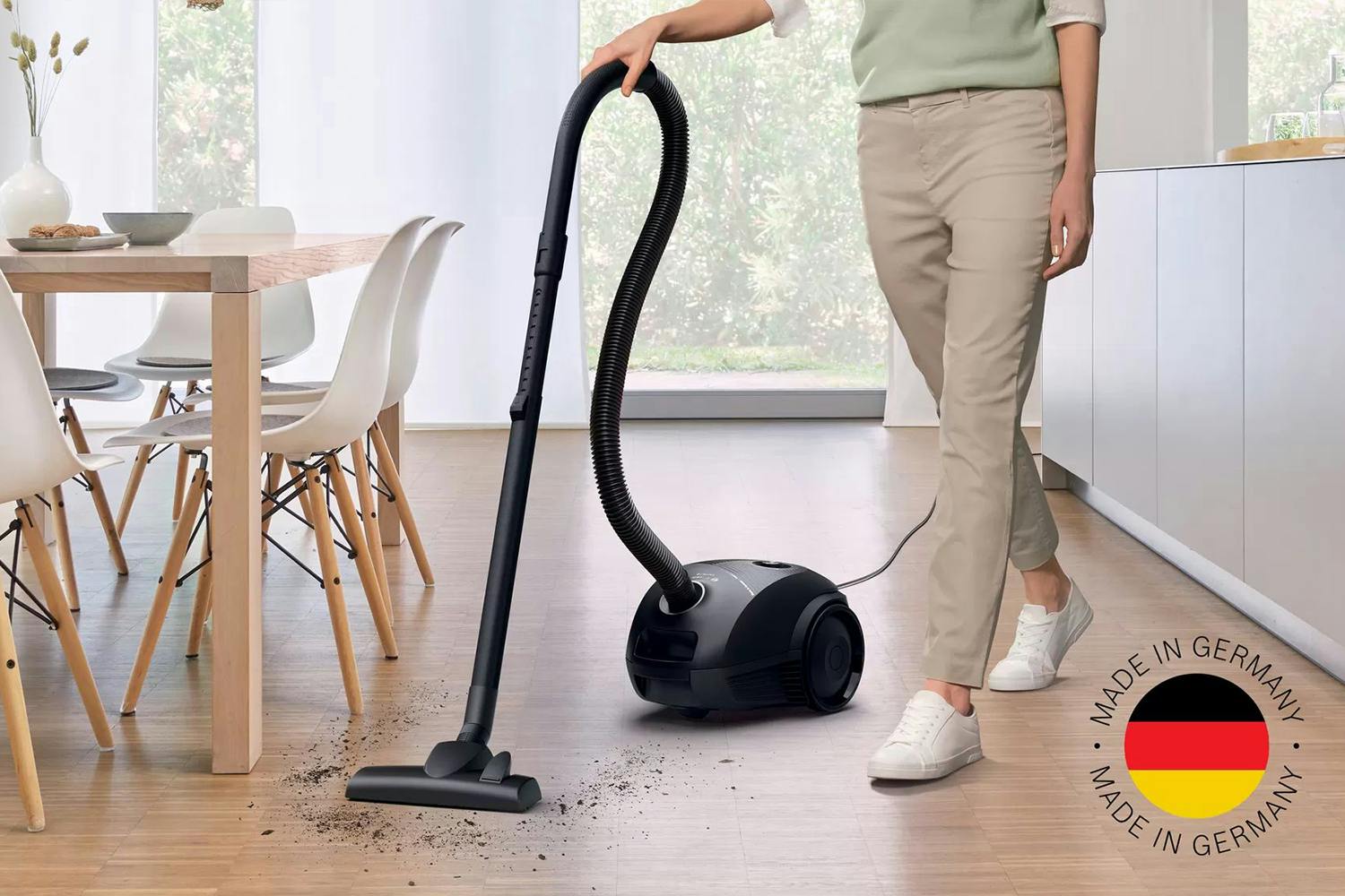 Bosch Series 2 Bagged Vacuum Cleaner | Black