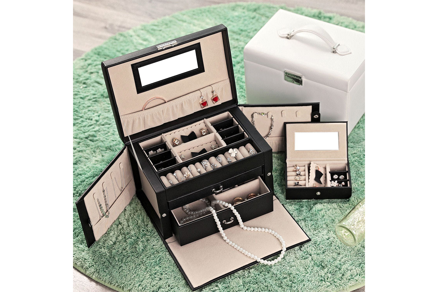 Songmics Side Open Jewelry Organizer | Black