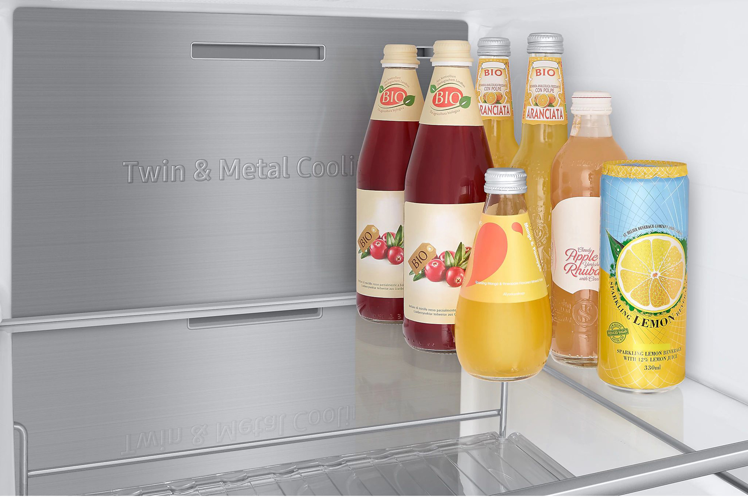 Samsung Family Hub AmericanStyle Smart Fridge Freezer with SpaceMax