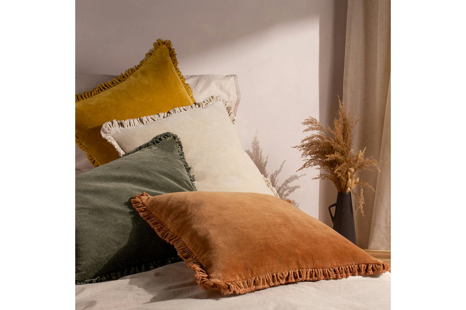 Bertie Feather Cushion | Natural | 45 x 45 cm