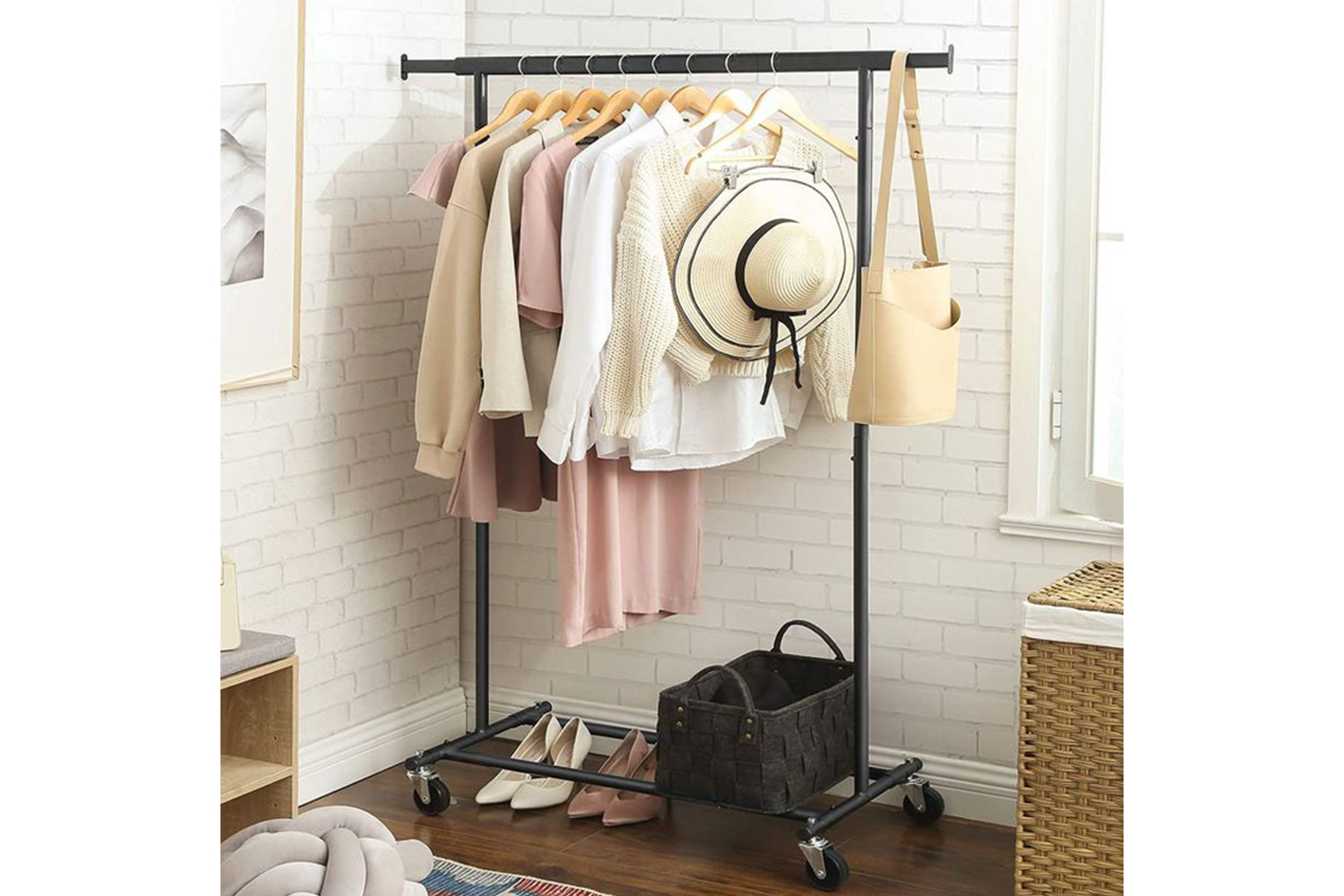 Songmics HSR13BKV1 Industrial Style Clothes Rack with Wheels