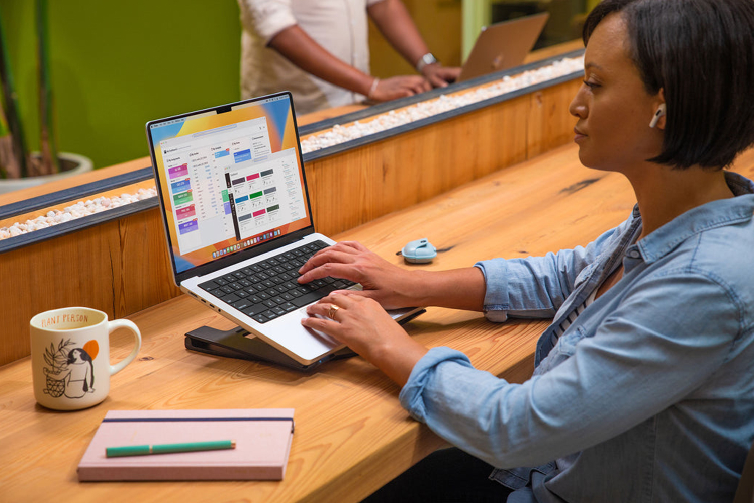 Twelvesouth Curve Flex Laptop Stand | Black