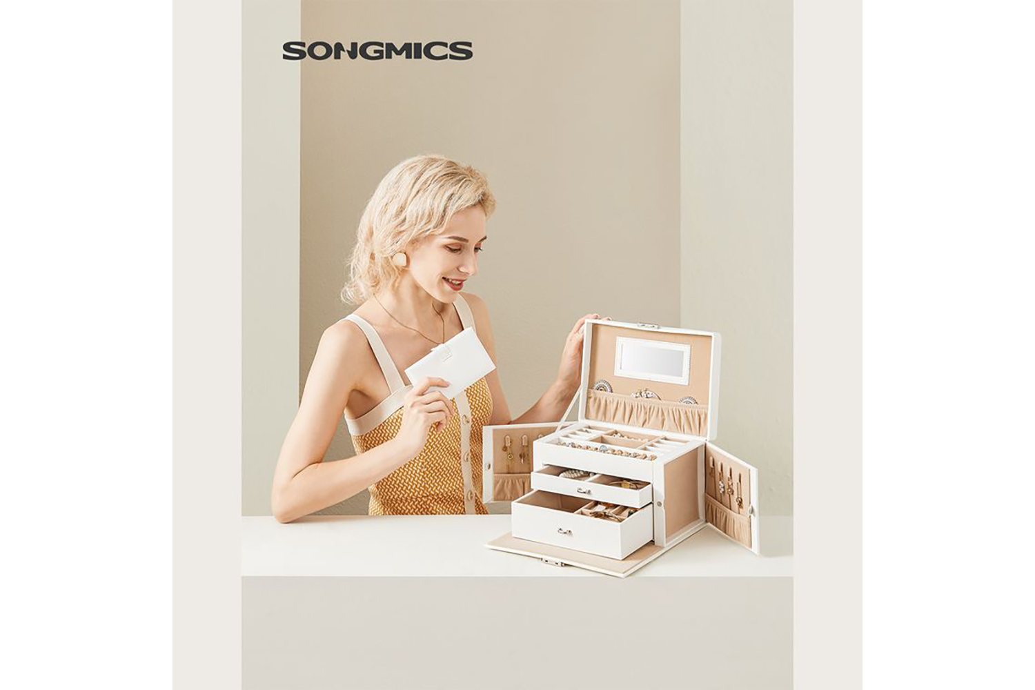 Songmics JBC121W Imitation Leather Jewelry Box | White