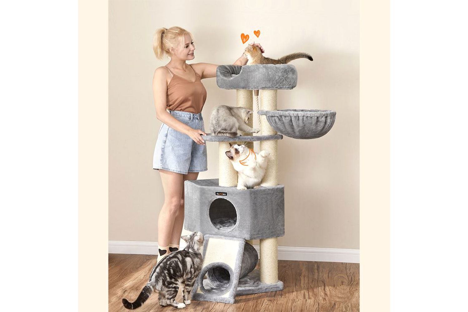 Feandrea PCT002N01 Scratching Post with Tunnel