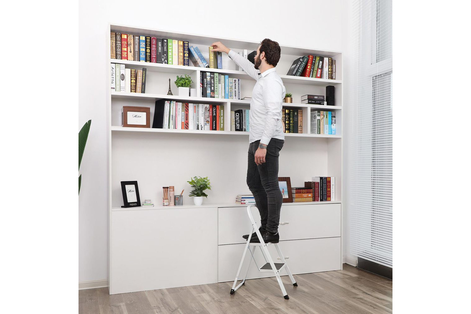 Songmics GSL12WT 2 Steps Stepladder