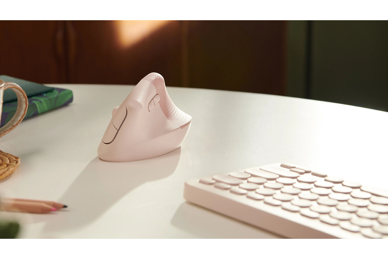 Logitech Ergo Series Lift Vertical Mouse | Rose