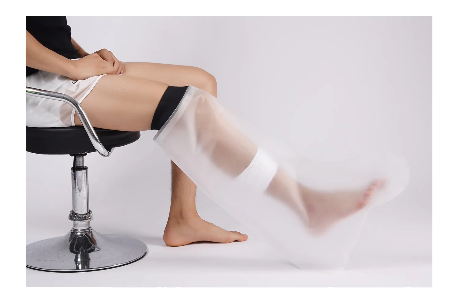 Hemmka Health Pediatric Child Waterproof Cast Protector - Leg | Reusable | Size Medium