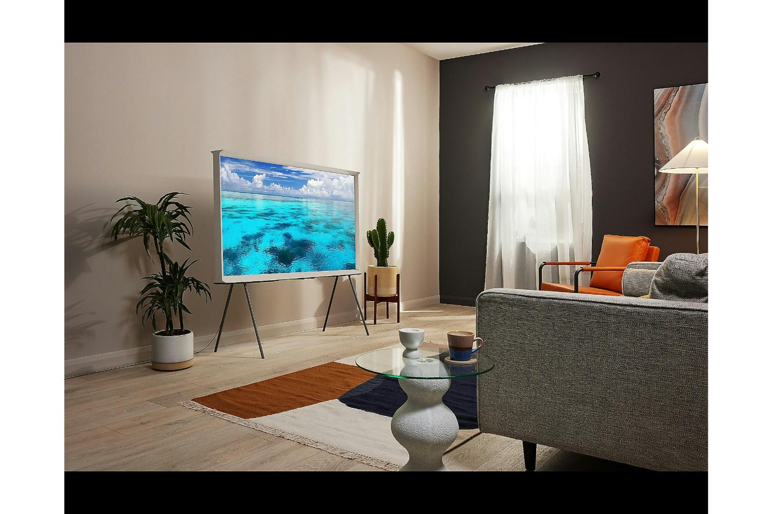 Samsung 55" The Serif 4K HDR QLED Smart TV (2023) | QE50LS01BGUXXU