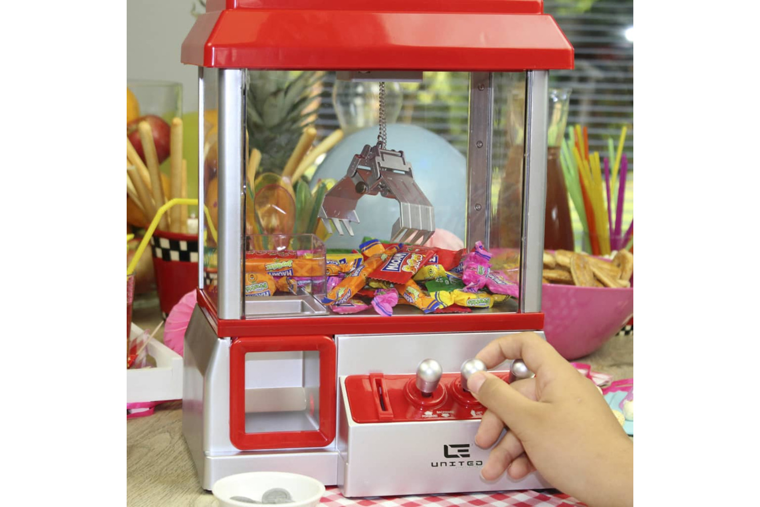United Entertainment 432183 Candy Grabber With Sound