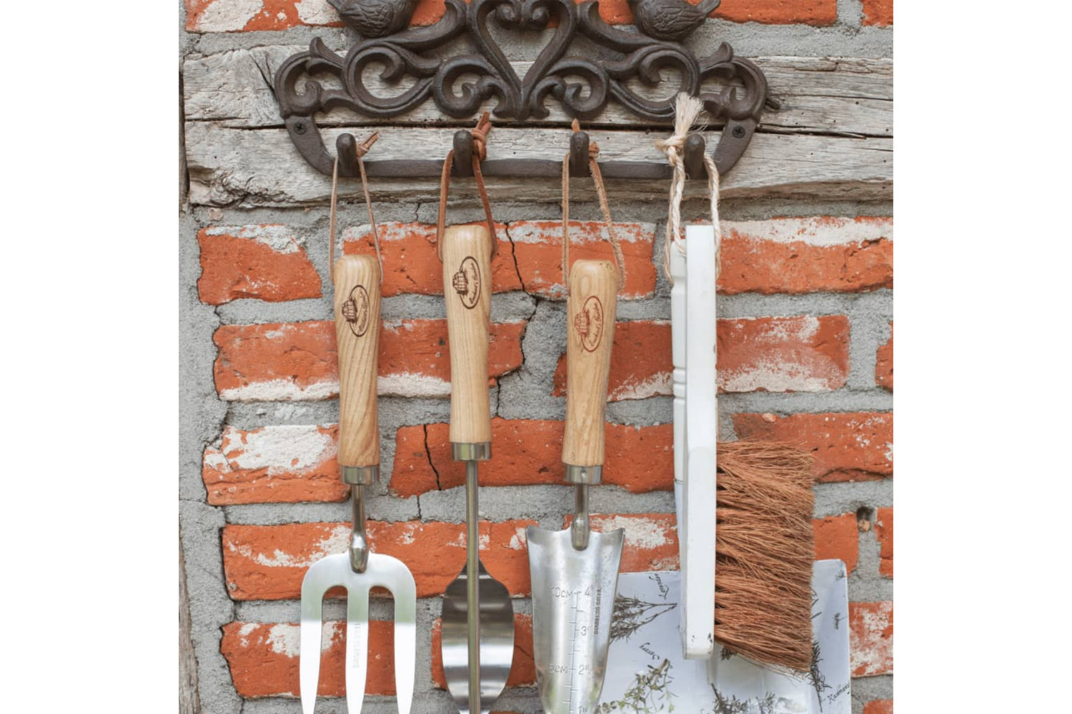 Esschert Design 421269 Row Of Hooks Br23