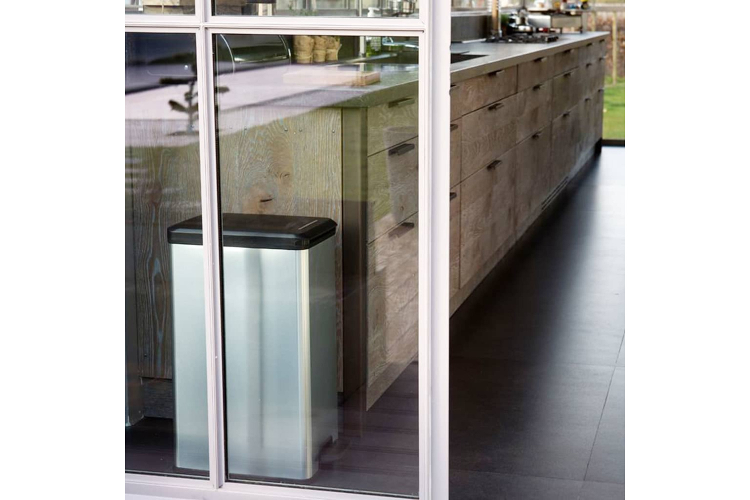 Curver 443833 Slim Pedal Bin Deco 40l Silver