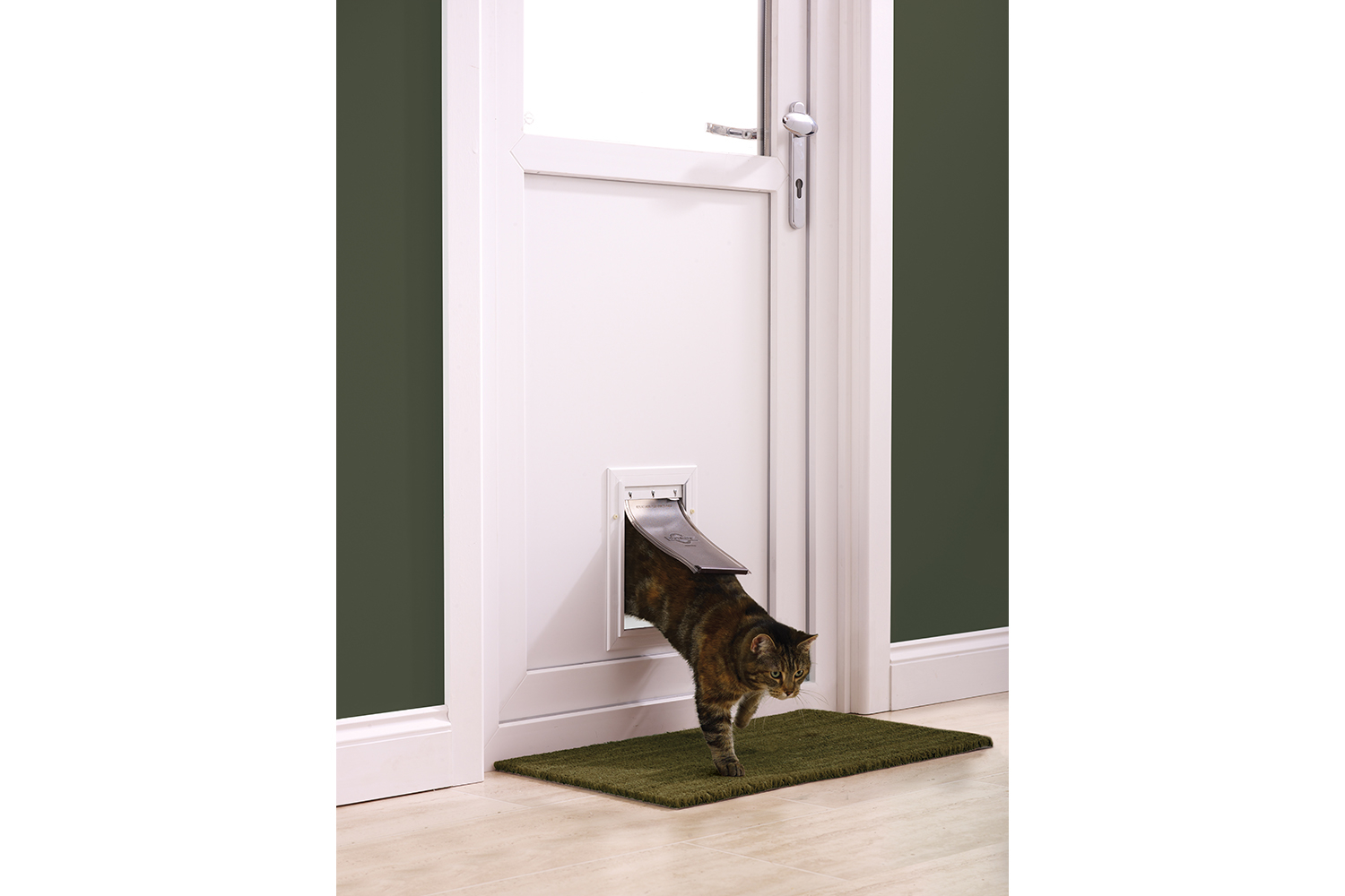 Petsafe 620ML Staywell Aluminium Pet Door | Medium