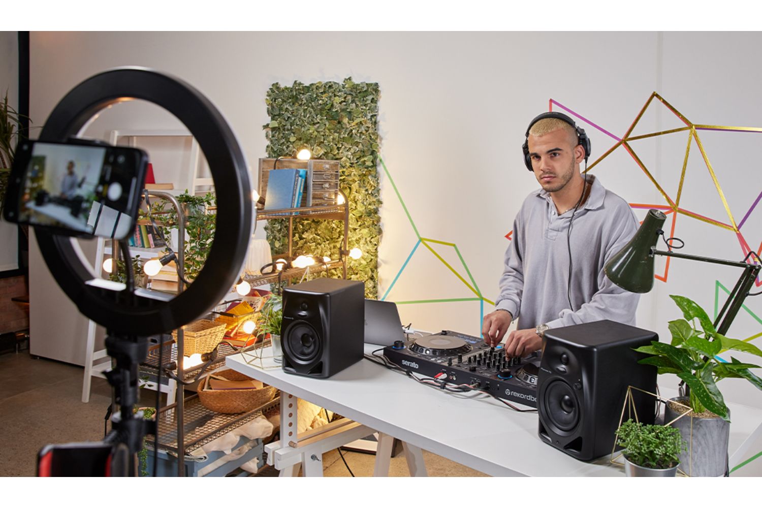 Pioneer DJ DM-50D-BT 5" Desktop Monitor Speaker with Bluetooth | Black