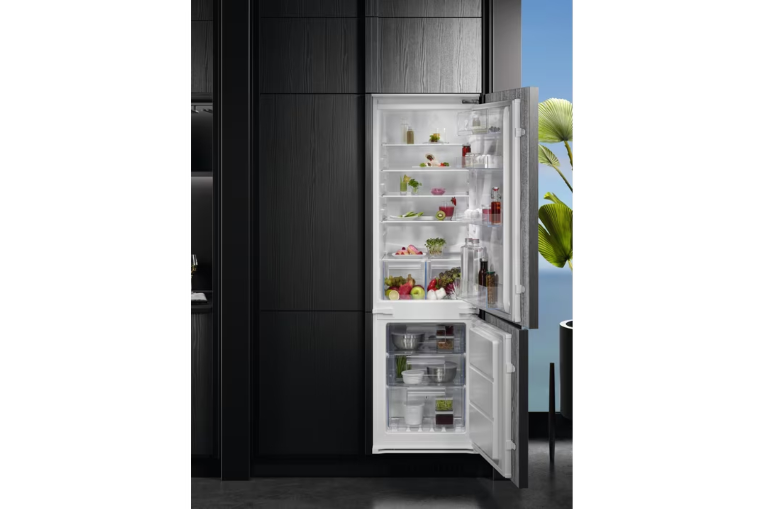AEG 6000 Series Integrated Fridge | OSC6N181ES