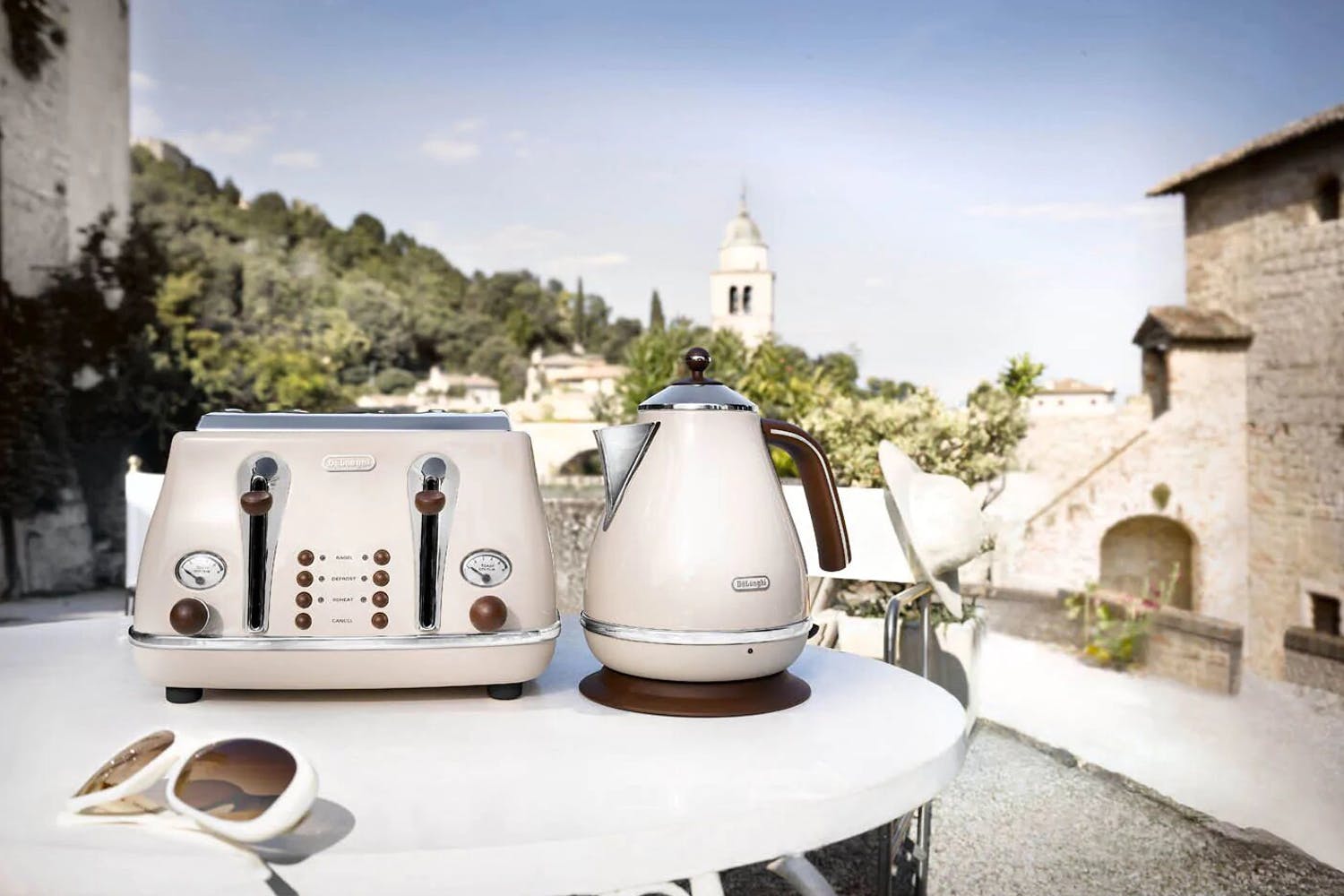 DeLonghi Icona Vintage 4 Slice Toaster | CTOV4003BG | Beige