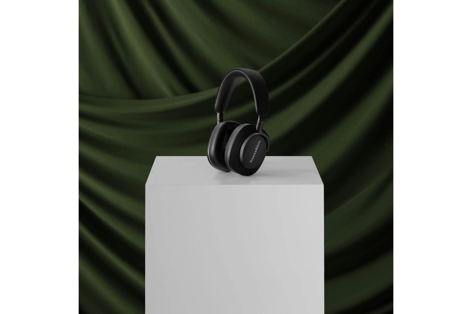 Bowers & Wilkins PX7 S2E Over-Ear Wireless Headphones | Black