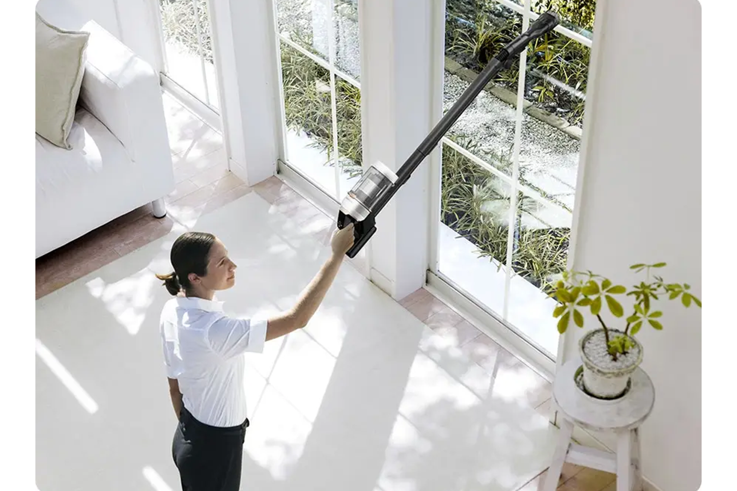 Samsung Bespoke Jet™ PLUS Pro Extra Cordless Stick Vacuum Cleaner, Max 210W Suction Power With All-in-One Clean Station | VS20B95973B/EU