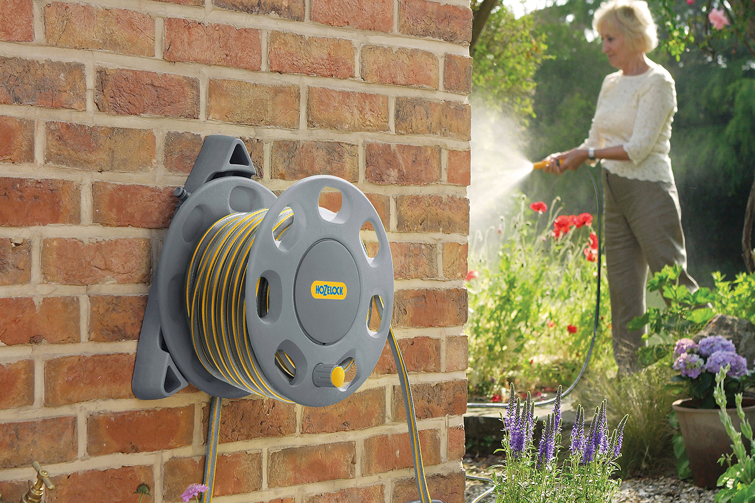 Hozelock Compact Wall Mount Reel | 30m