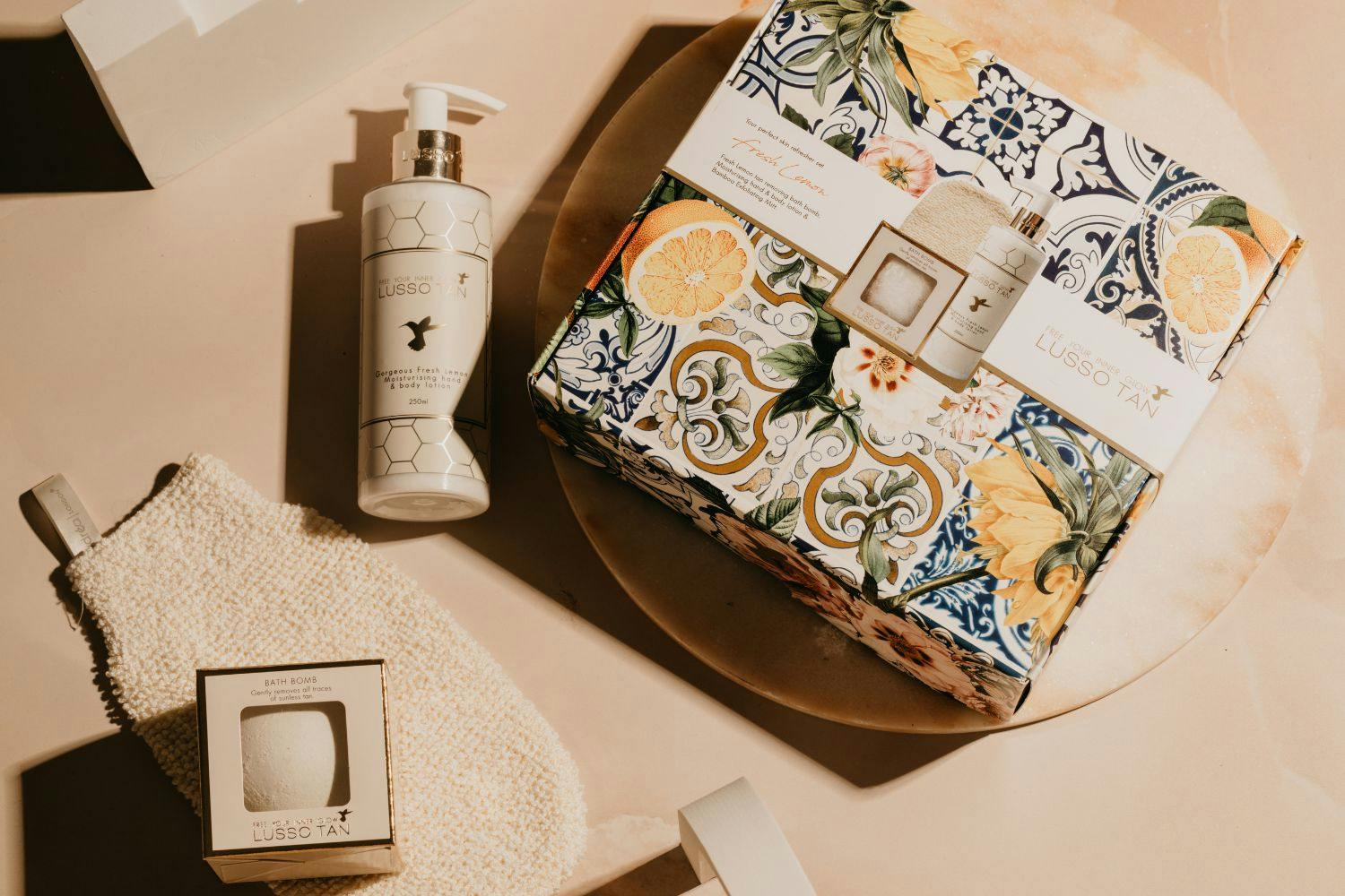 Lusso LTLYSFLBB Tan Love Your Skin Collection - Fresh Lemon Bath