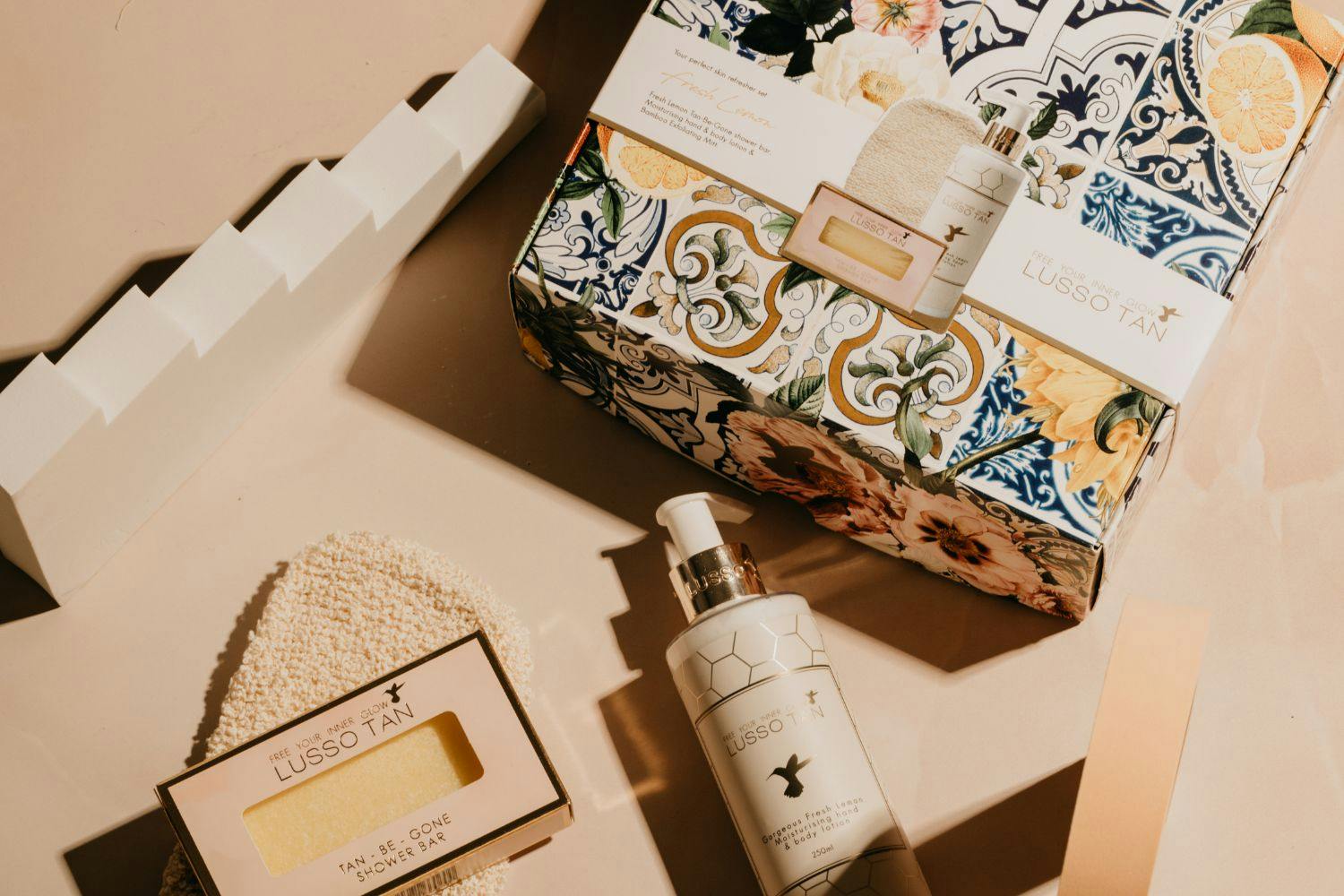 Lusso Tan LTLYSFLSB Love Your Skin Collection Fresh Lemon Shower