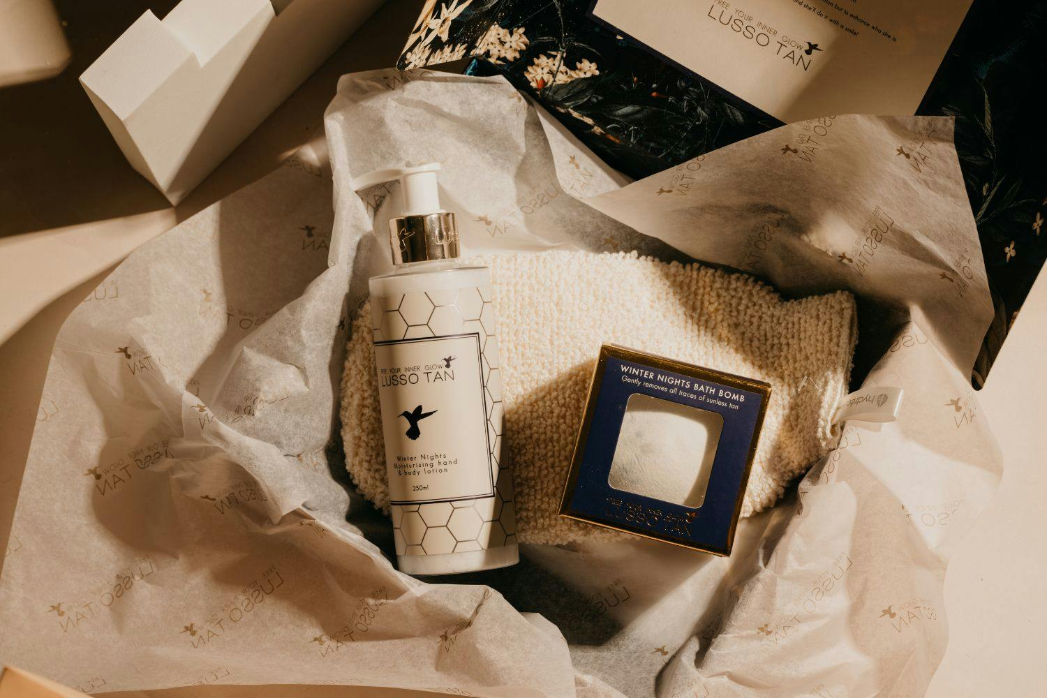 Lusso Tan LTLYSWNBB Love Your Skin Collection Winter Nights Bath