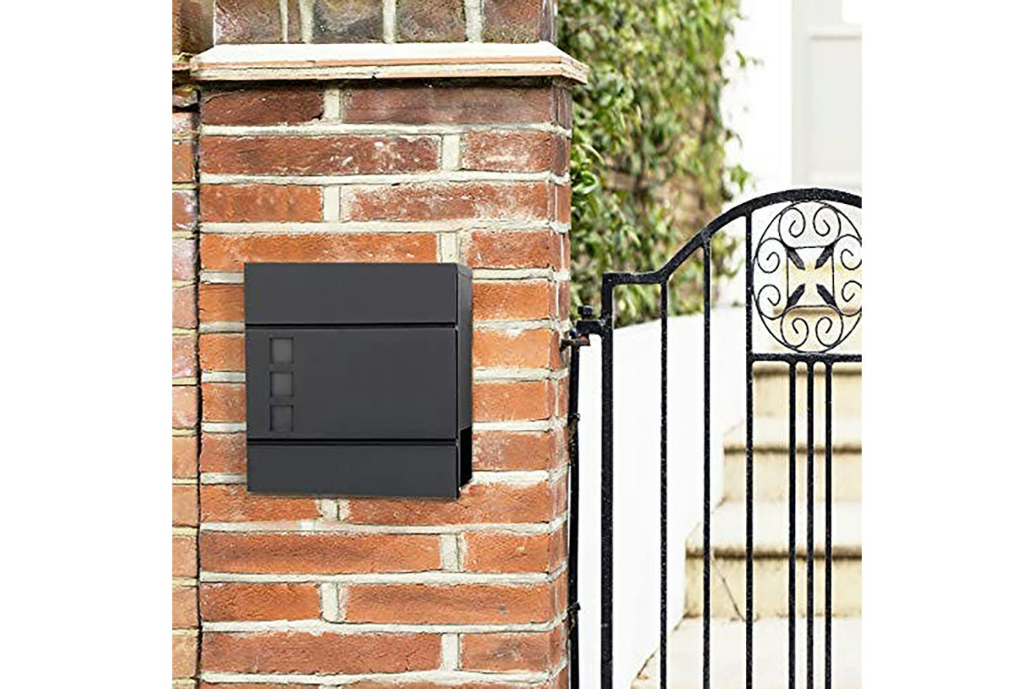 Songmics GMB052B01 Modern Lockable Mailbox | Black