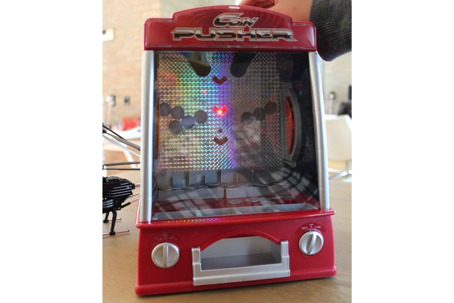 United Entertainment 432184 Coin Pusher Arcade