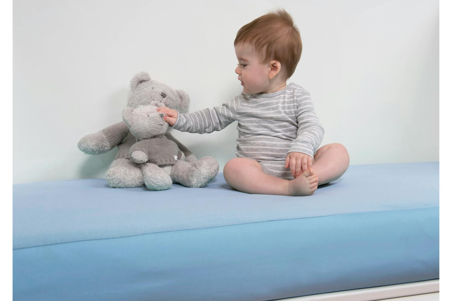 Cot Bed Toddler Fitted Sheet | Sky Blue