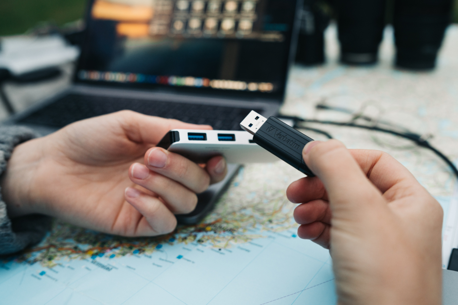 Verbatim PinStripe USB Drive | 128GB | Black