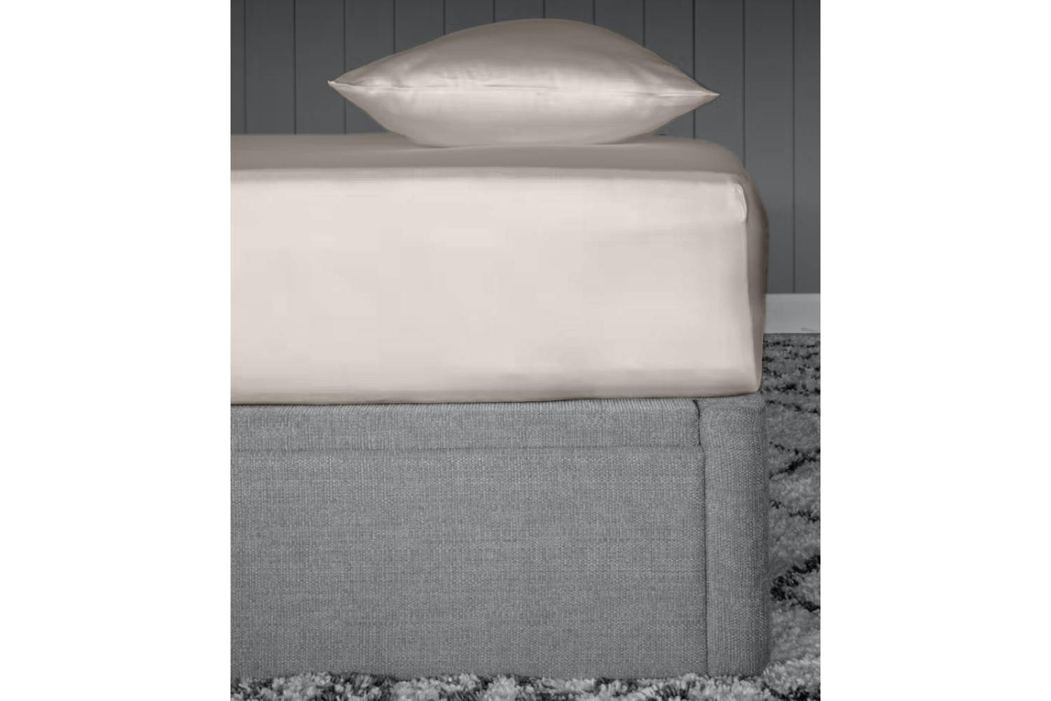 The Linen Room | 300tc Cotton Sateen | Fitted Sheet | Champagne | Super King