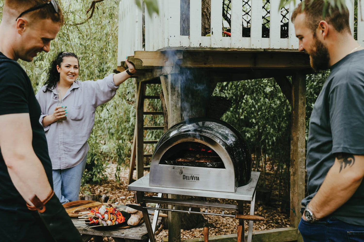 DeliVita Wood Fired Oven | Very Black
