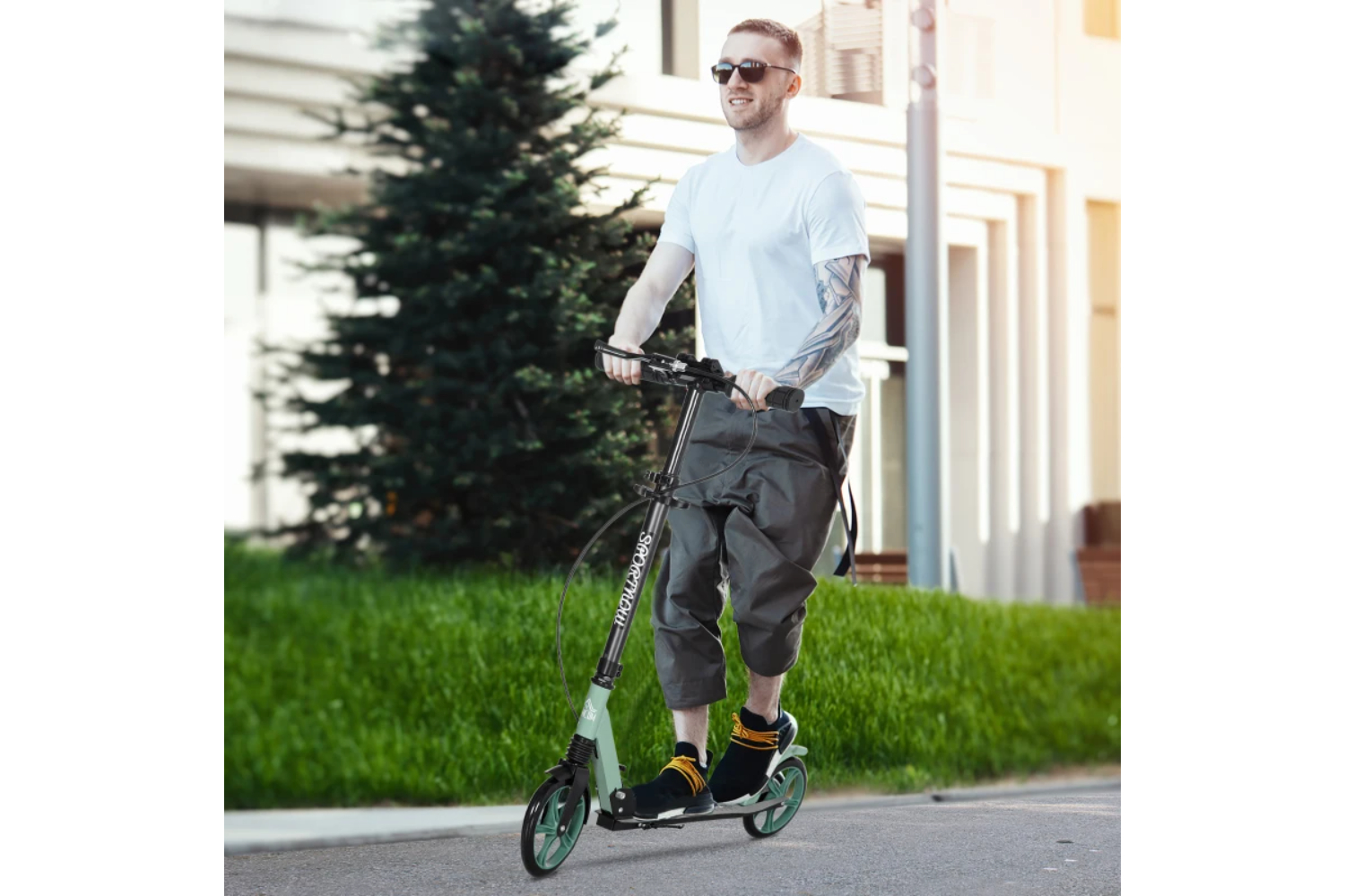 Homcom Adult Kick Scooter with Adjustable Handlebar | Green/Black