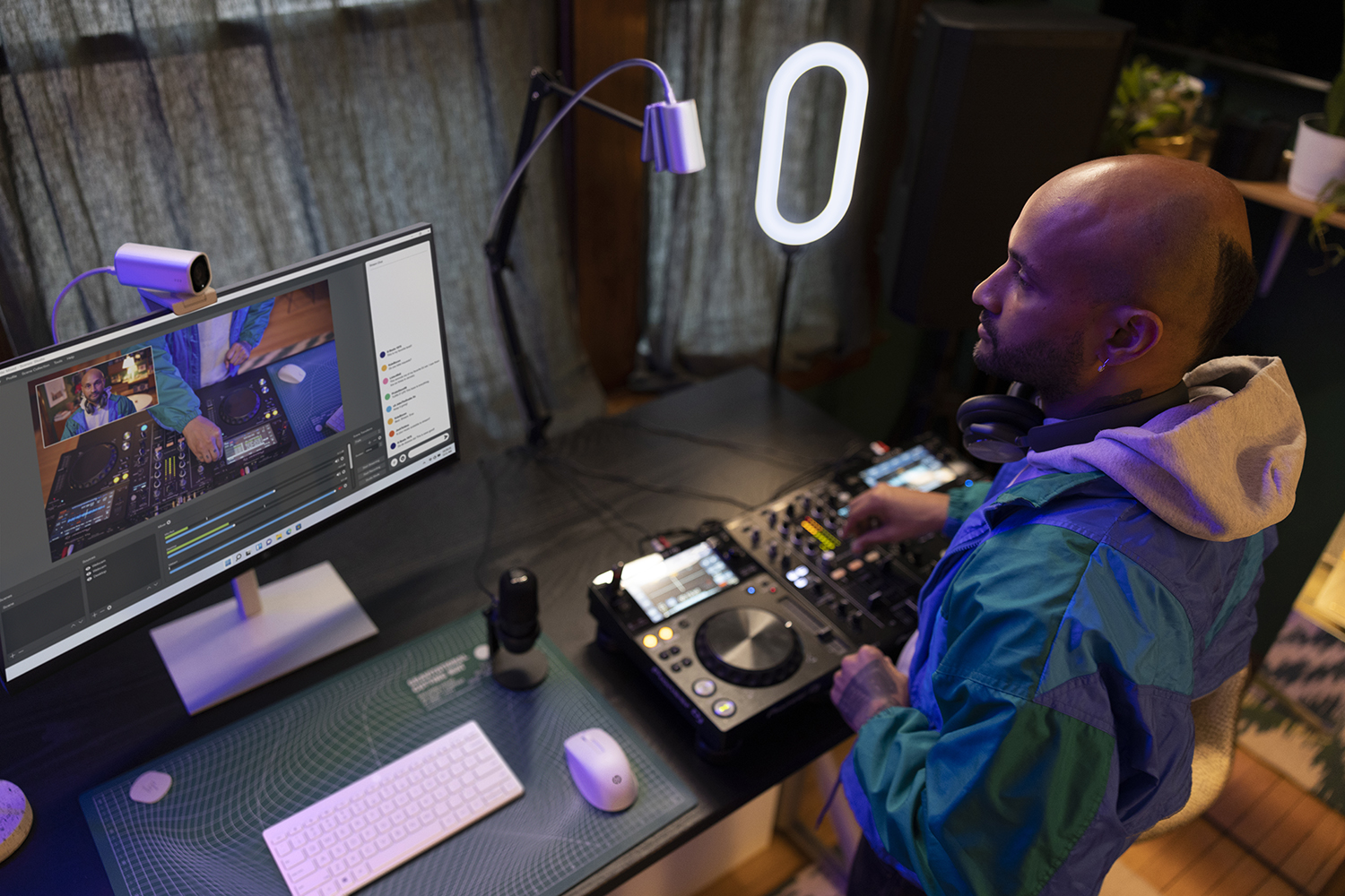 HP 350 Compact Multi-Device Bluetooth Keyboard | White