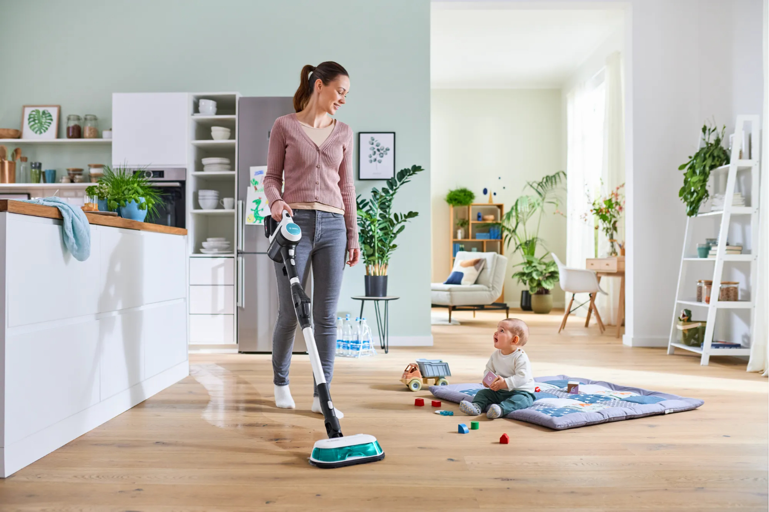 Bosch Rechargeable 2 in 1 Vacuum and Mop Unlimited 7 Aqua | White