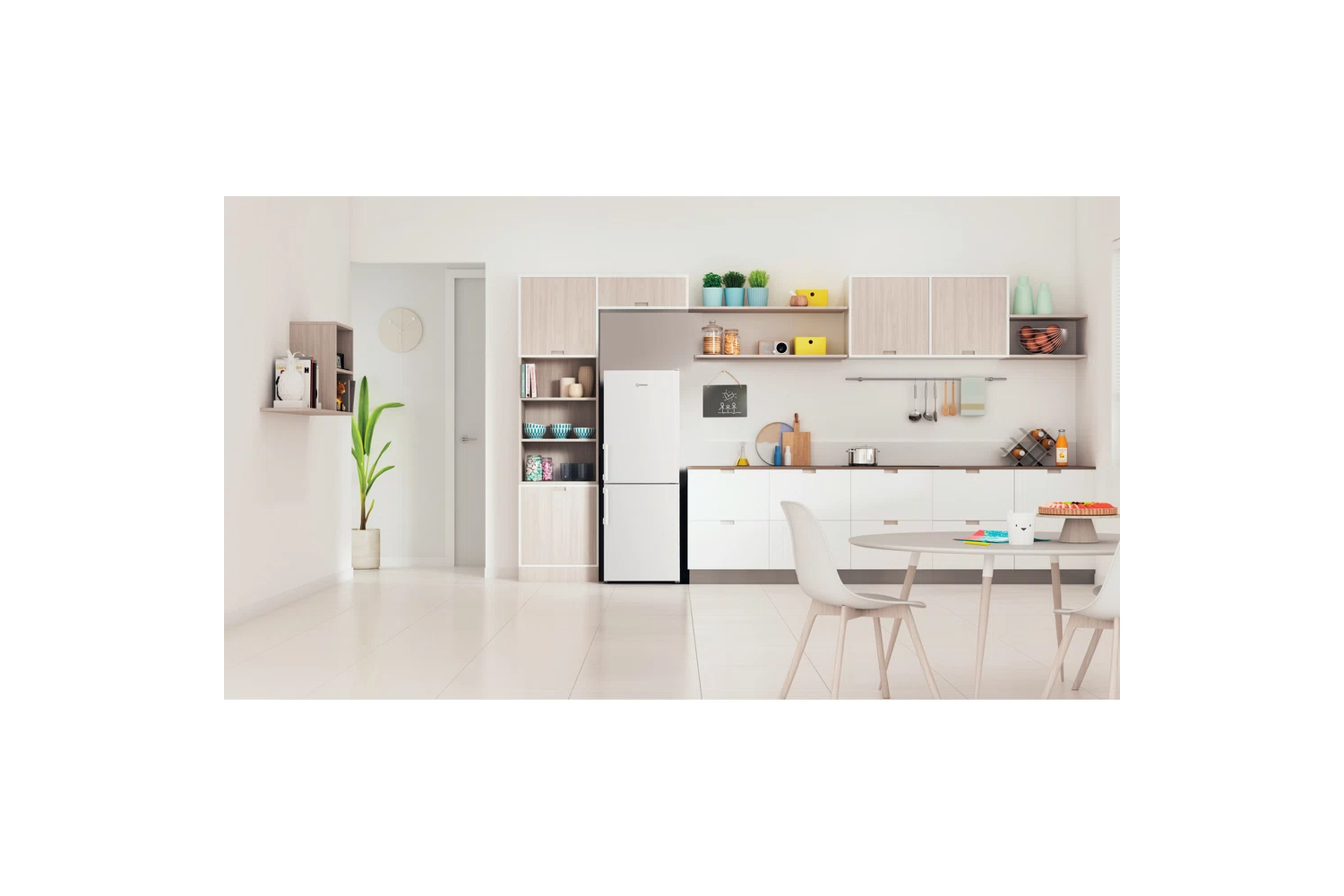 Indesit 55cm Freestanding Fridge Freezer | IB55532WUK